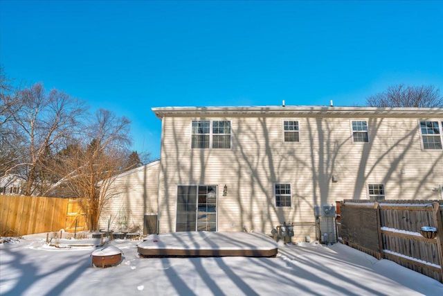 5215 Manitowoc Parkway, Madison, WI 53705