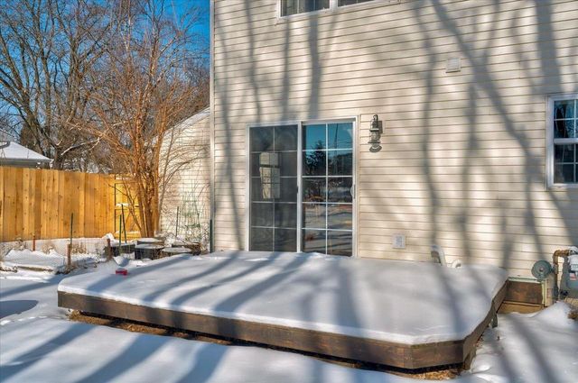 5215 Manitowoc Parkway, Madison, WI 53705