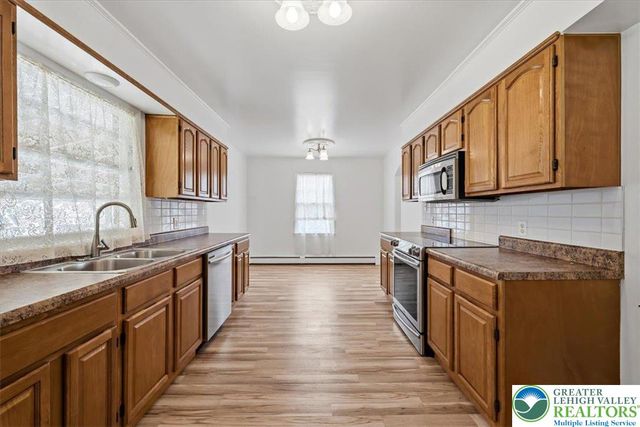 1229 West Whitehall Street, Allentown City, PA 18102