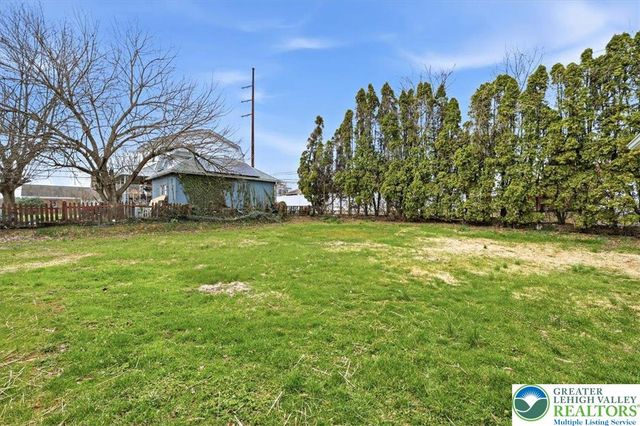 1229 West Whitehall Street, Allentown City, PA 18102