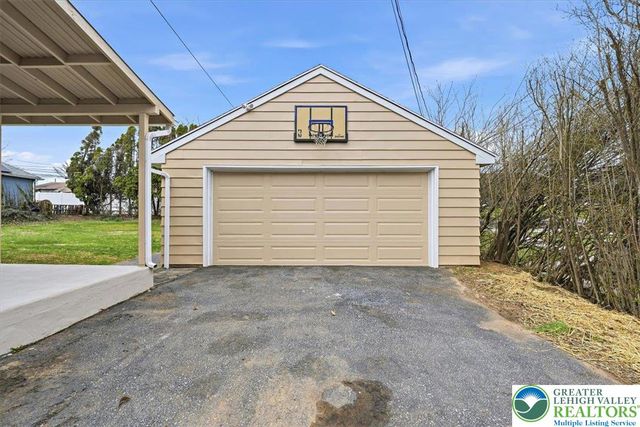 1229 West Whitehall Street, Allentown City, PA 18102