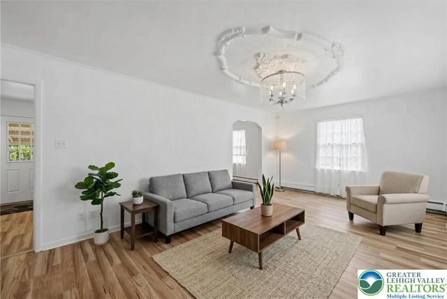 1229 West Whitehall Street, Allentown City, PA 18102