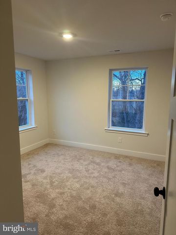 1676 MILLER AVE, West Deptford, NJ 08086