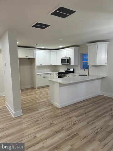 1676 MILLER AVE, West Deptford, NJ 08086