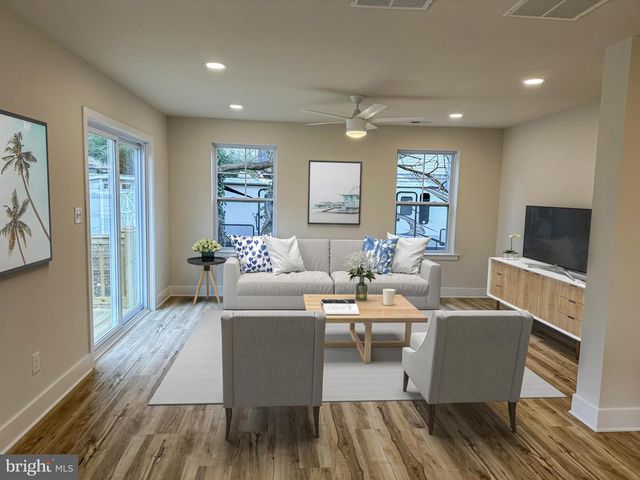 1676 MILLER AVE, West Deptford, NJ 08086