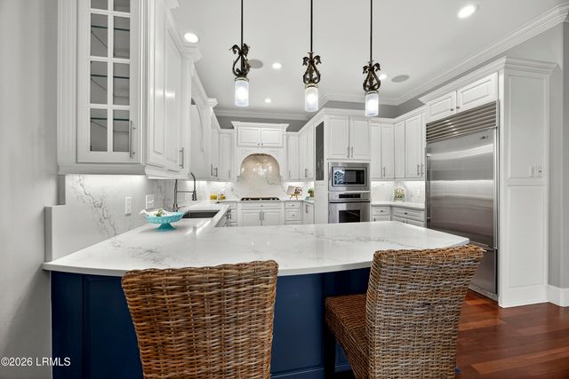 64 Crosstree Drive, Hilton Head Island, SC 29926