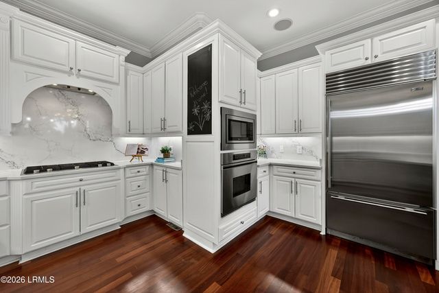 64 Crosstree Drive, Hilton Head Island, SC 29926