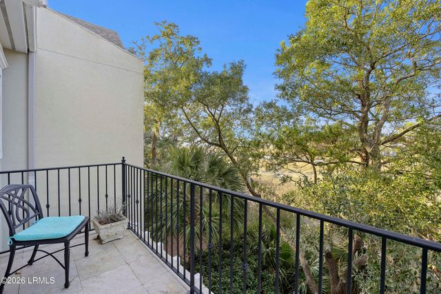 64 Crosstree Drive, Hilton Head Island, SC 29926