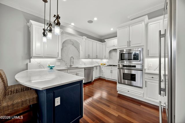 64 Crosstree Drive, Hilton Head Island, SC 29926