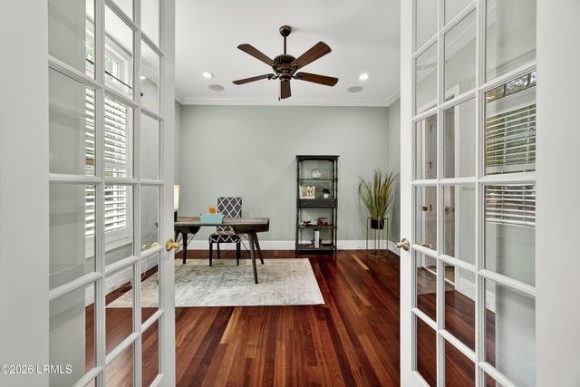 64 Crosstree Drive, Hilton Head Island, SC 29926