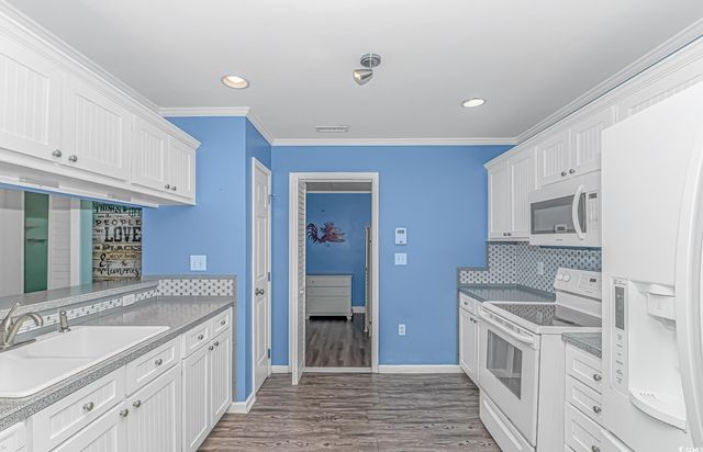 4417 Barcelona Ln., Little River, SC 29566