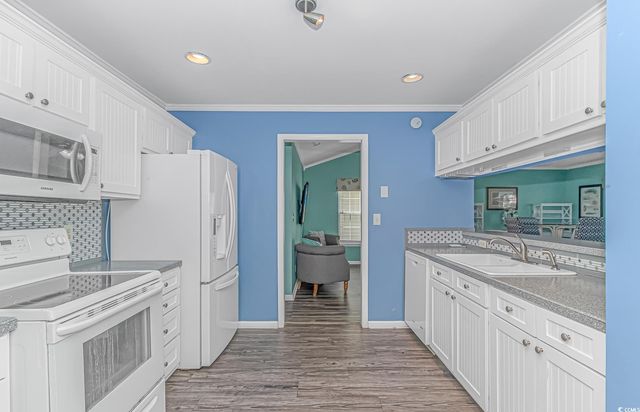 4417 Barcelona Ln., Little River, SC 29566