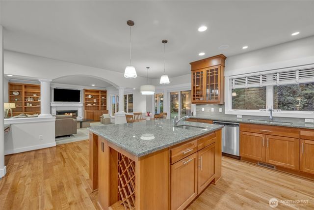 9845 NE 22nd Street, Bellevue, WA 98004