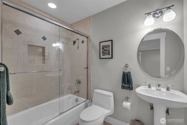 9845 NE 22nd Street, Bellevue, WA 98004
