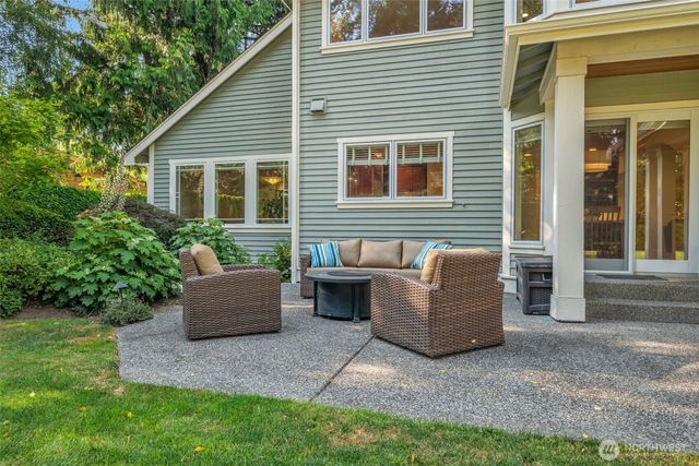9845 NE 22nd Street, Bellevue, WA 98004