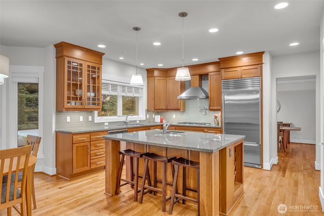 9845 NE 22nd Street, Bellevue, WA 98004