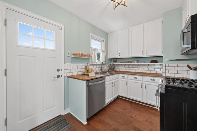 3326 Pierce Street NE, Minneapolis, MN 55418