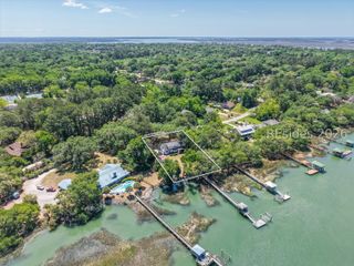 12 Riverfront Pl, Beaufort, SC 29902
