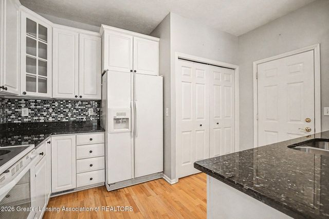 7151 Steeplechase Way 41, Lansing, MI 48917