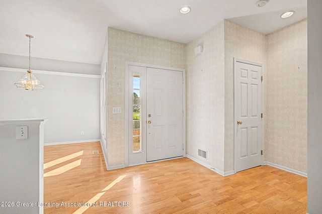 7151 Steeplechase Way 41, Lansing, MI 48917