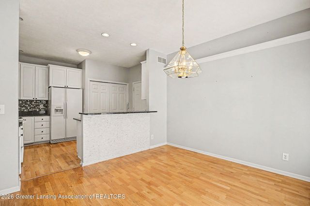 7151 Steeplechase Way 41, Lansing, MI 48917