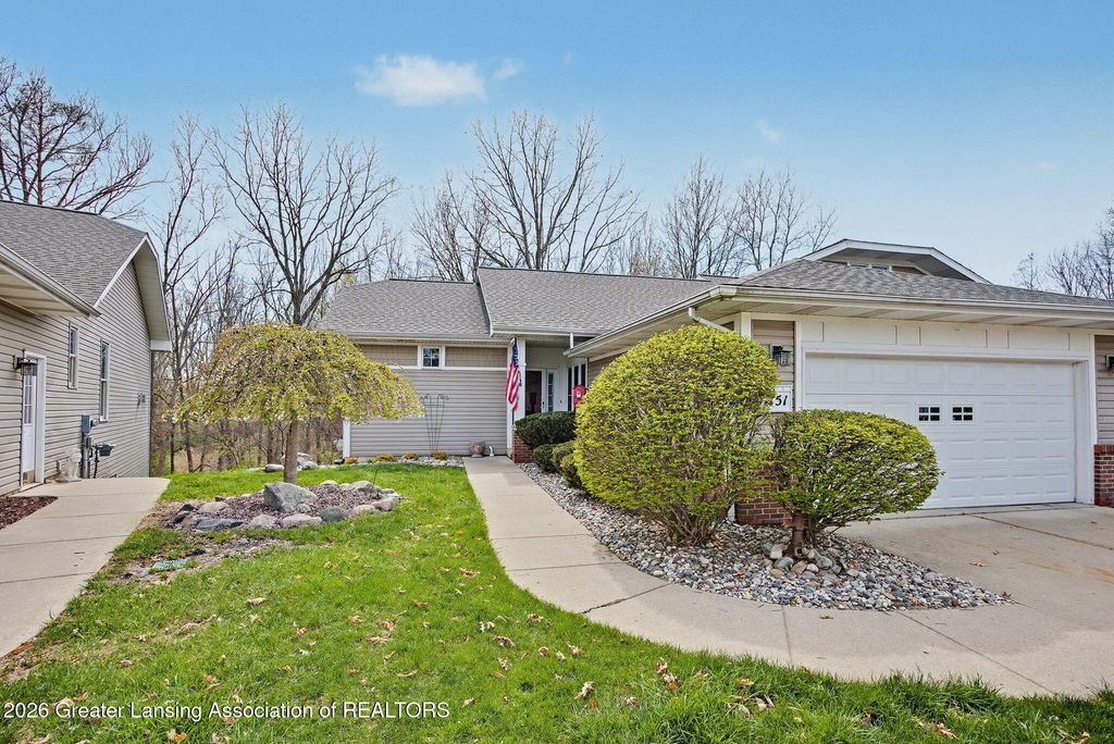 7151 Steeplechase Way 41, Lansing, MI 48917