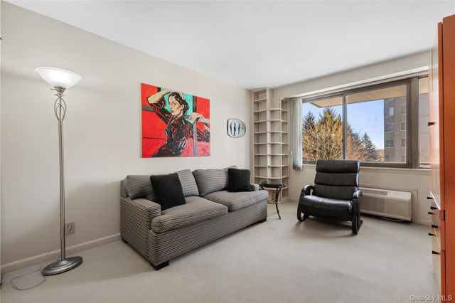 15 Stewart Place 4A, White Plains, NY 10603