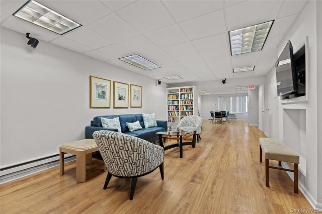 15 Stewart Place 4A, White Plains, NY 10603