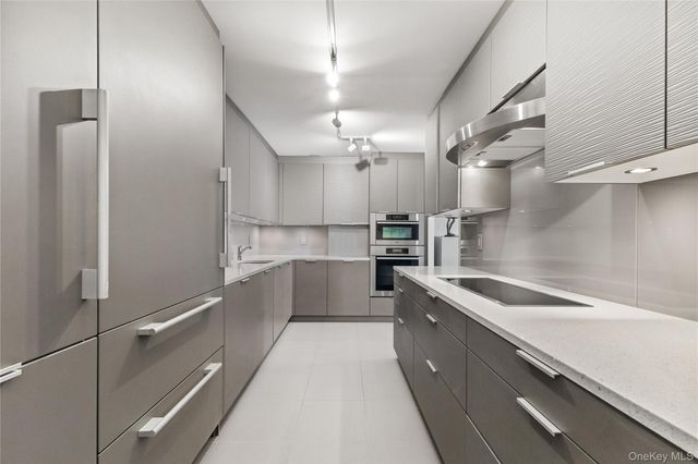 15 Stewart Place 4A, White Plains, NY 10603