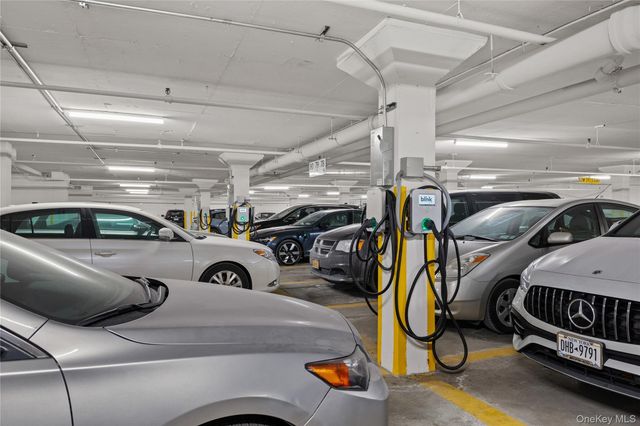 15 Stewart Place 4A, White Plains, NY 10603