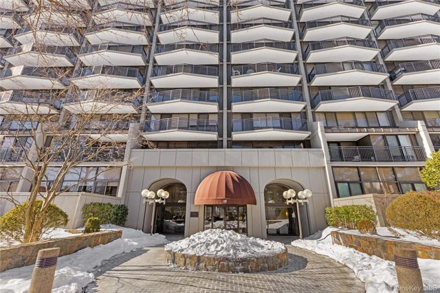 15 Stewart Place 4A, White Plains, NY 10603