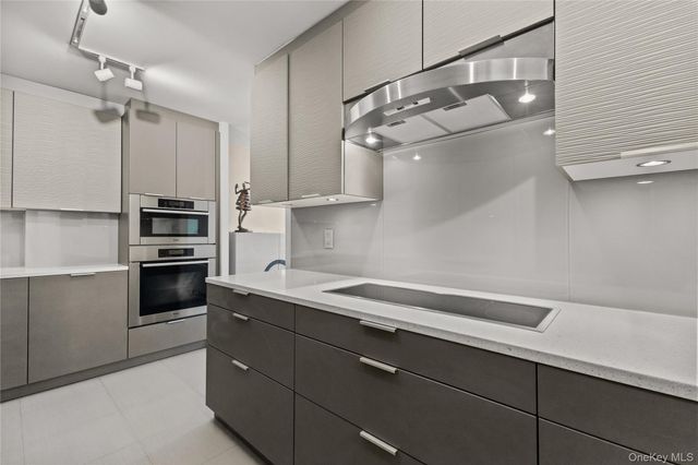 15 Stewart Place 4A, White Plains, NY 10603