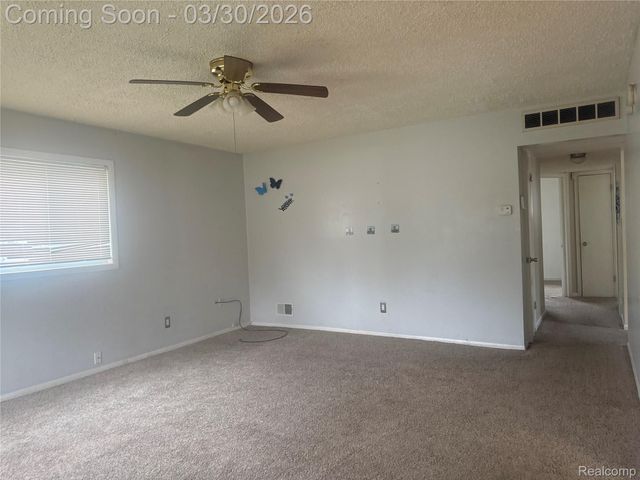 6475 N Highland Street, Dearborn Heights, MI 48127