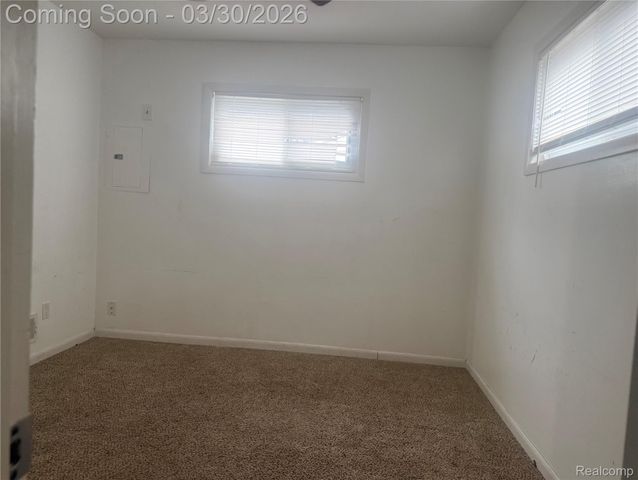 6475 N Highland Street, Dearborn Heights, MI 48127