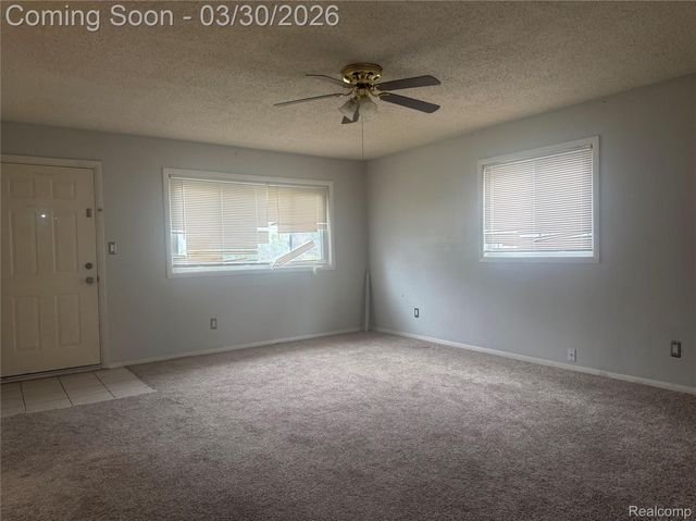 6475 N Highland Street, Dearborn Heights, MI 48127