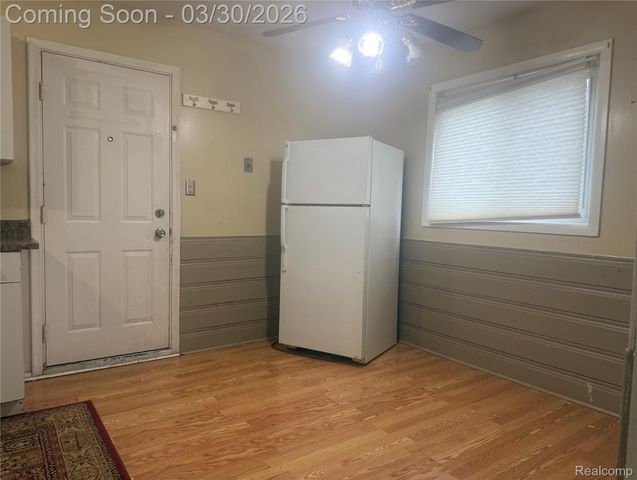 6475 N Highland Street, Dearborn Heights, MI 48127