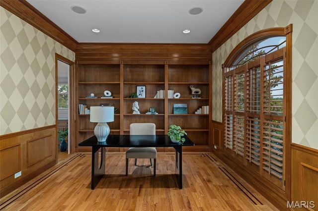 279 Greycliff Bluff Drive, St Louis, MO 63129