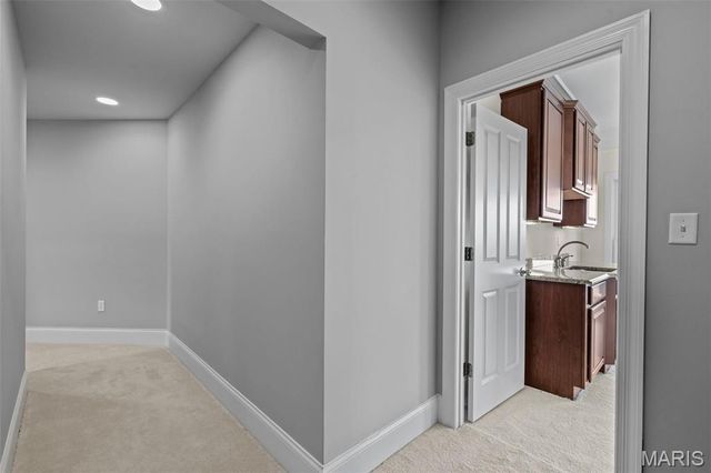 279 Greycliff Bluff Drive, St Louis, MO 63129