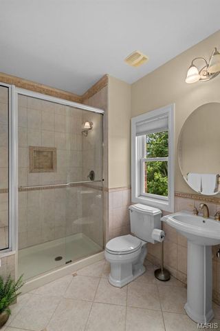279 Greycliff Bluff Drive, St Louis, MO 63129
