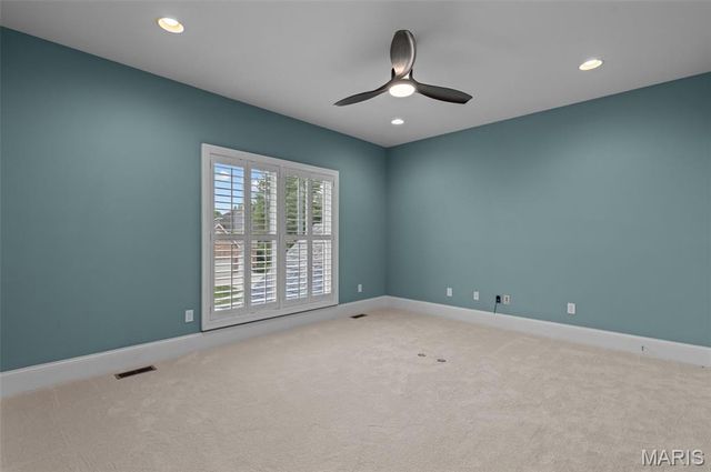 279 Greycliff Bluff Drive, St Louis, MO 63129