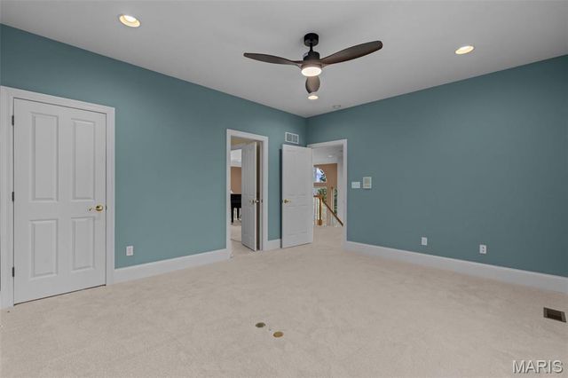 279 Greycliff Bluff Drive, St Louis, MO 63129