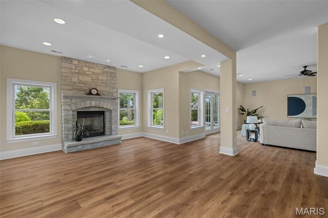 279 Greycliff Bluff Drive, St Louis, MO 63129
