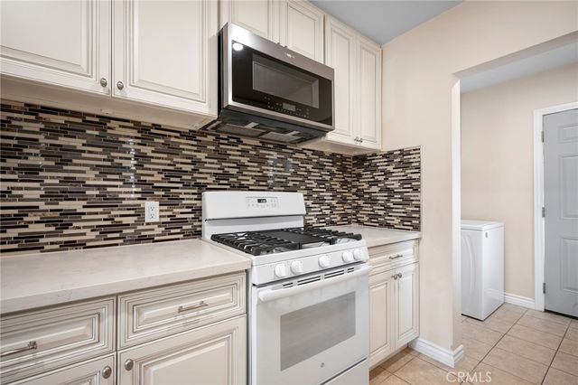 528 Ivy Street, Glendale, CA 91204