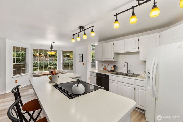 1912 Dumas Circle NE, Tacoma, WA 98422