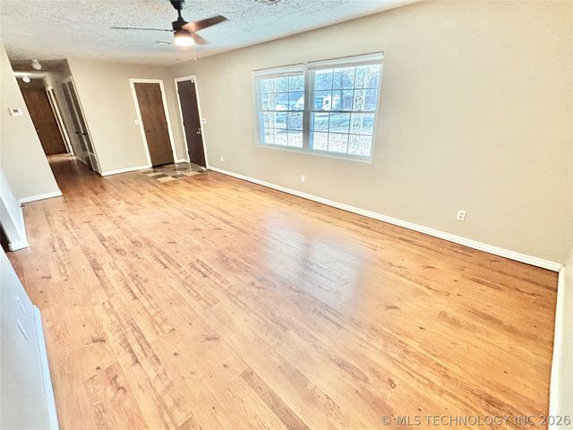 405 NW K Street, Stigler, OK 74462