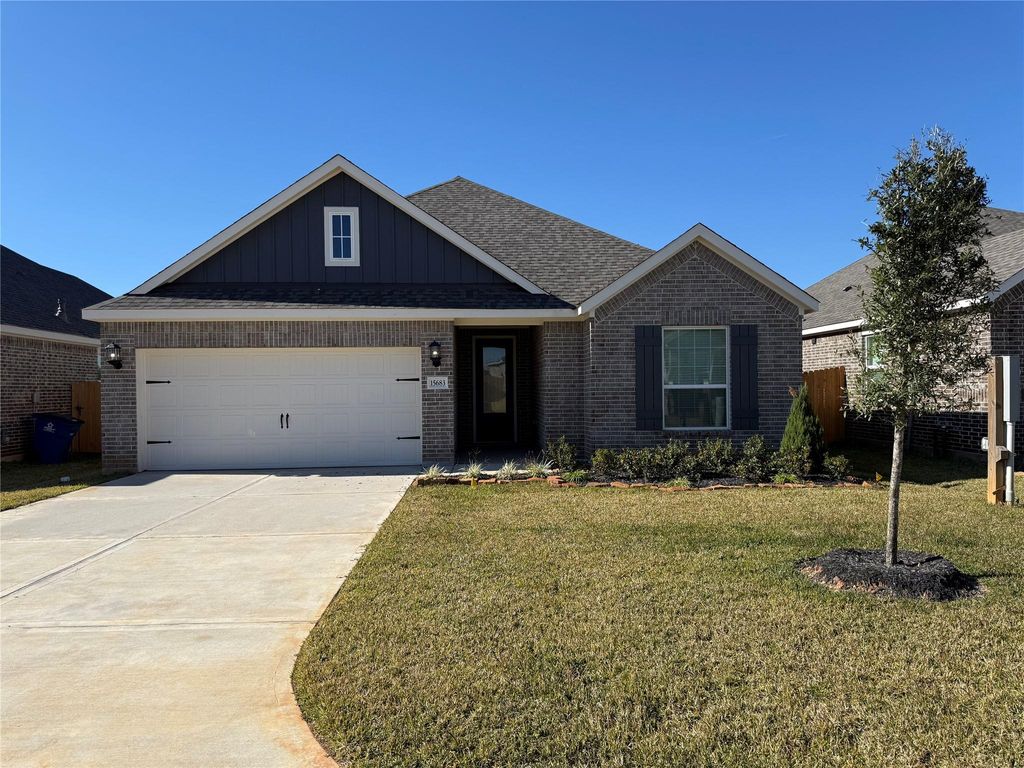 15683 Honey Cove Drive, Conroe, TX 77303