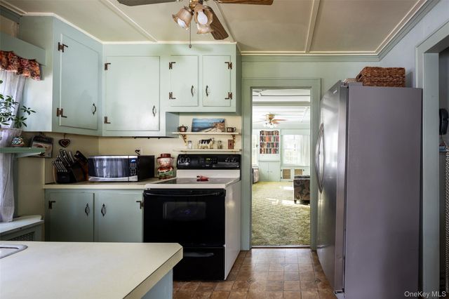 109 Bailey Avenue, Patchogue, NY 11772