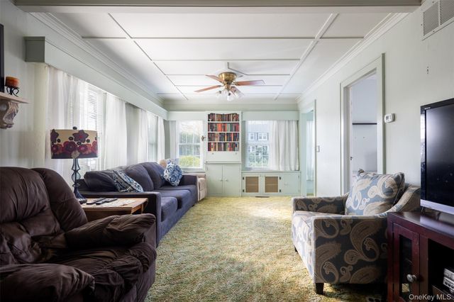 109 Bailey Avenue, Patchogue, NY 11772