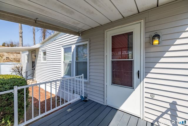 32 Greenlawn Drive, Danbury, CT 06810