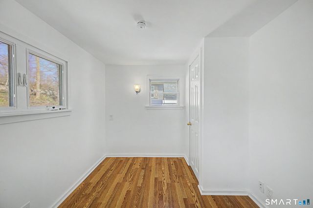 32 Greenlawn Drive, Danbury, CT 06810